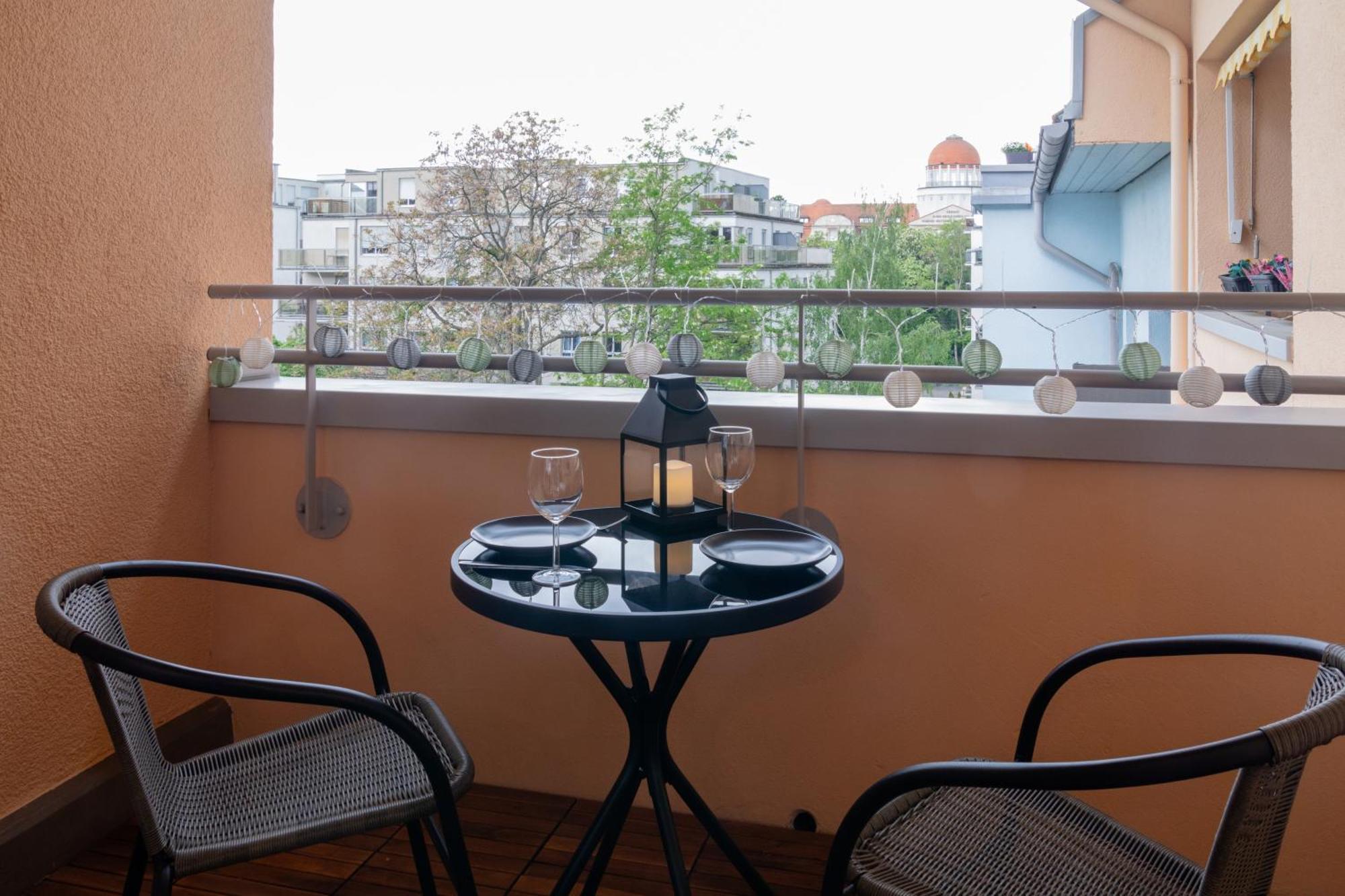 Home Shanti - Studio, Suedvorstadt, Balkon, Tv Leipzig Extérieur photo